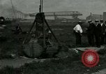 Standbild Wasser Tunnelbau United States USA, 1929, aus Sekunde 29 historischem Filmmaterial Videoclip 65675021028
