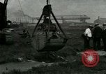 Standbild Wasser Tunnelbau United States USA, 1929, aus Sekunde 30 historischem Filmmaterial Videoclip 65675021028