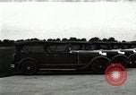Standbild Ford Tri Motor Ebene und Lincoln Autos United States USA, 1928, aus Sekunde 1 historischem Filmmaterial Videoclip 65675021030
