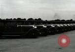 Standbild Ford Tri Motor Ebene und Lincoln Autos United States USA, 1928, aus Sekunde 7 historischem Filmmaterial Videoclip 65675021030