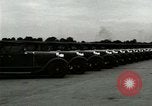 Standbild Ford Tri Motor Ebene und Lincoln Autos United States USA, 1928, aus Sekunde 8 historischem Filmmaterial Videoclip 65675021030
