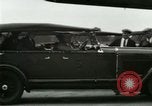 Standbild Ford Tri Motor Ebene und Lincoln Autos United States USA, 1928, aus Sekunde 38 historischem Filmmaterial Videoclip 65675021030