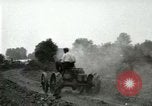 Standbild frühen Modell des Traktors United States USA, 1917, aus Sekunde 31 historischem Filmmaterial Videoclip 65675021032