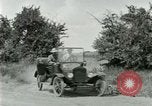 Standbild frühen Modell des Traktors United States USA, 1917, aus Sekunde 46 historischem Filmmaterial Videoclip 65675021032
