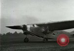 Standbild Ford Tri Motor und Balloon race Detroit Michigan USA, 1926, aus Sekunde 15 historischem Filmmaterial Videoclip 65675021036