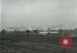 Standbild Ford Tri Motor und Balloon race Detroit Michigan USA, 1926, aus Sekunde 22 historischem Filmmaterial Videoclip 65675021036