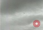Standbild Ford Tri Motor und Balloon race Detroit Michigan USA, 1926, aus Sekunde 35 historischem Filmmaterial Videoclip 65675021036
