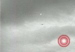 Standbild Ford Tri Motor und Balloon race Detroit Michigan USA, 1926, aus Sekunde 39 historischem Filmmaterial Videoclip 65675021036