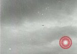 Standbild Ford Tri Motor und Balloon race Detroit Michigan USA, 1926, aus Sekunde 41 historischem Filmmaterial Videoclip 65675021036