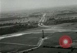 Standbild Ford Tri Motor und Balloon race Detroit Michigan USA, 1926, aus Sekunde 45 historischem Filmmaterial Videoclip 65675021036