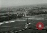 Standbild Ford Tri Motor und Balloon race Detroit Michigan USA, 1926, aus Sekunde 46 historischem Filmmaterial Videoclip 65675021036