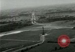 Standbild Ford Tri Motor und Balloon race Detroit Michigan USA, 1926, aus Sekunde 48 historischem Filmmaterial Videoclip 65675021036