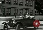 Immagine di Ford Modello T car United States USA, 1924, secondo 56 filmato di repertorio 65675021037