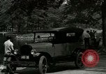 Immagine di La Ford Modello T automobili United States USA, 1926, secondo 13 filmato di repertorio 65675021040