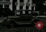 Immagine di La Ford Modello T automobili United States USA, 1926, secondo 17 filmato di repertorio 65675021040