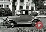 Immagine di La Ford Modello T automobili United States USA, 1926, secondo 25 filmato di repertorio 65675021040