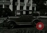 Immagine di La Ford Modello T automobili United States USA, 1926, secondo 28 filmato di repertorio 65675021040
