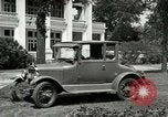Immagine di La Ford Modello T automobili United States USA, 1926, secondo 36 filmato di repertorio 65675021040