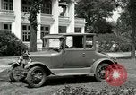 Immagine di La Ford Modello T automobili United States USA, 1926, secondo 39 filmato di repertorio 65675021040