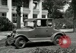 Immagine di La Ford Modello T automobili United States USA, 1926, secondo 41 filmato di repertorio 65675021040