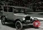 Immagine di La Ford Modello T automobili United States USA, 1926, secondo 45 filmato di repertorio 65675021040