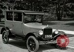 Immagine di La Ford Modello T automobili United States USA, 1926, secondo 48 filmato di repertorio 65675021040
