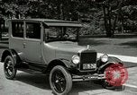 Immagine di La Ford Modello T automobili United States USA, 1926, secondo 49 filmato di repertorio 65675021040