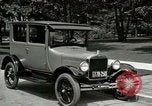 Immagine di La Ford Modello T automobili United States USA, 1926, secondo 50 filmato di repertorio 65675021040