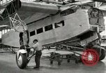 Immagine di Ford tutto il metallo Tri di produzione del motore United States USA, 1926, secondo 25 filmato di repertorio 65675021056