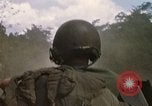 Standbild 11 gepanzerte Kavallerie Kambodscha, 1970, aus Sekunde 15 historischem Filmmaterial Videoclip 65675021059