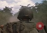 Standbild 11 gepanzerte Kavallerie Kambodscha, 1970, aus Sekunde 18 historischem Filmmaterial Videoclip 65675021059