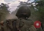 Standbild 11 gepanzerte Kavallerie Kambodscha, 1970, aus Sekunde 21 historischem Filmmaterial Videoclip 65675021059
