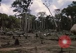 Standbild 11 gepanzerte Kavallerie Kambodscha, 1970, aus Sekunde 32 historischem Filmmaterial Videoclip 65675021059