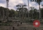 Standbild 11 gepanzerte Kavallerie Kambodscha, 1970, aus Sekunde 38 historischem Filmmaterial Videoclip 65675021059