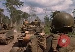 Standbild 11 gepanzerte Kavallerie Kambodscha, 1970, aus Sekunde 44 historischem Filmmaterial Videoclip 65675021059