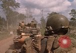 Standbild 11 gepanzerte Kavallerie Kambodscha, 1970, aus Sekunde 56 historischem Filmmaterial Videoclip 65675021059