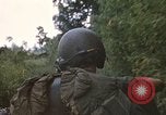 Standbild 11 gepanzerte Kavallerie Kambodscha, 1970, aus Sekunde 10 historischem Filmmaterial Videoclip 65675021060