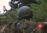 Standbild 11 gepanzerte Kavallerie Kambodscha, 1970, aus Sekunde 12 historischem Filmmaterial Videoclip 65675021060