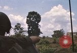 Standbild 11 gepanzerte Kavallerie Kambodscha, 1970, aus Sekunde 34 historischem Filmmaterial Videoclip 65675021060