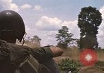 Standbild 11 gepanzerte Kavallerie Kambodscha, 1970, aus Sekunde 41 historischem Filmmaterial Videoclip 65675021060