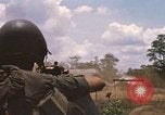 Standbild 11 gepanzerte Kavallerie Kambodscha, 1970, aus Sekunde 45 historischem Filmmaterial Videoclip 65675021060