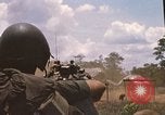 Standbild 11 gepanzerte Kavallerie Kambodscha, 1970, aus Sekunde 46 historischem Filmmaterial Videoclip 65675021060