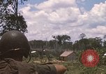 Standbild 11 gepanzerte Kavallerie Kambodscha, 1970, aus Sekunde 56 historischem Filmmaterial Videoclip 65675021060