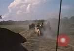 Standbild 11 gepanzerte Kavallerie Kambodscha, 1970, aus Sekunde 12 historischem Filmmaterial Videoclip 65675021061