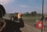 Standbild 11 gepanzerte Kavallerie Kambodscha, 1970, aus Sekunde 16 historischem Filmmaterial Videoclip 65675021061