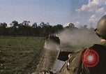 Standbild 11 gepanzerte Kavallerie Kambodscha, 1970, aus Sekunde 21 historischem Filmmaterial Videoclip 65675021061