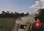 Standbild 11 gepanzerte Kavallerie Kambodscha, 1970, aus Sekunde 25 historischem Filmmaterial Videoclip 65675021061