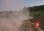 Standbild 11 gepanzerte Kavallerie Kambodscha, 1970, aus Sekunde 34 historischem Filmmaterial Videoclip 65675021061