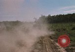 Standbild 11 gepanzerte Kavallerie Kambodscha, 1970, aus Sekunde 35 historischem Filmmaterial Videoclip 65675021061
