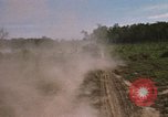 Standbild 11 gepanzerte Kavallerie Kambodscha, 1970, aus Sekunde 36 historischem Filmmaterial Videoclip 65675021061